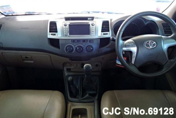 Hilux Vigo Champ, 3.0L Manual