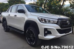 Toyota Hilux Revo Rocco White Manual 2018 (4WD) 2.8L Diesel