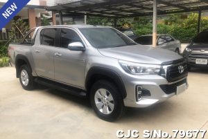 Hilux Revo Silver Automatic 2017 2.8L Diesel