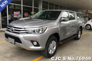 Toyota Hilux Revo Silver 2.8 2015