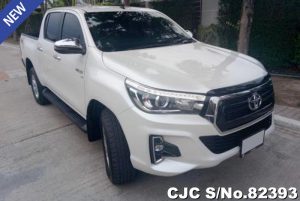 Toyota Hilux Revo White Automatic 2017 2.8L Diesel