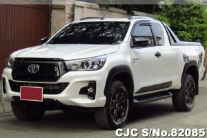 Toyota Hilux Revo White Manual 2018 2.8L Diesel