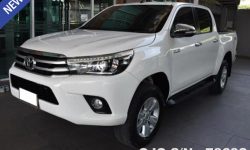 Toyota Hilux Revo White Manual 2017 2.4L Diesel