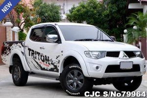 Mitsubishi triton White Automatic 2013 2.5L Diesel