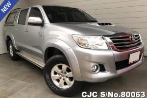 Toyota Hilux Vigo Silver Automatic 2014 3.0L Diesel