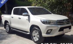 Toyota Hilux Revo White Manual 2016 2.8L Diesel